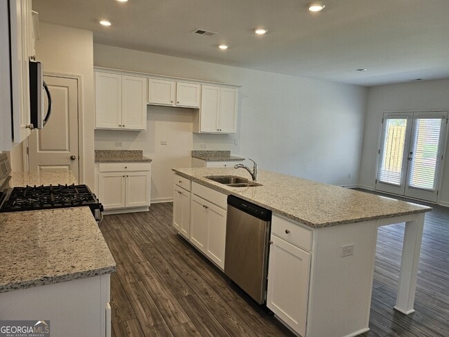 Building Photo - 649 Isom Walk