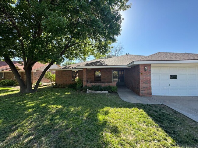 Foto del edificio - Move in ready beautiful home!