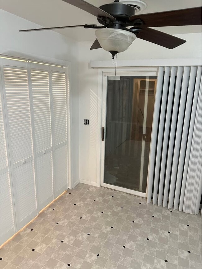 Foto del edificio - 212 Logan St