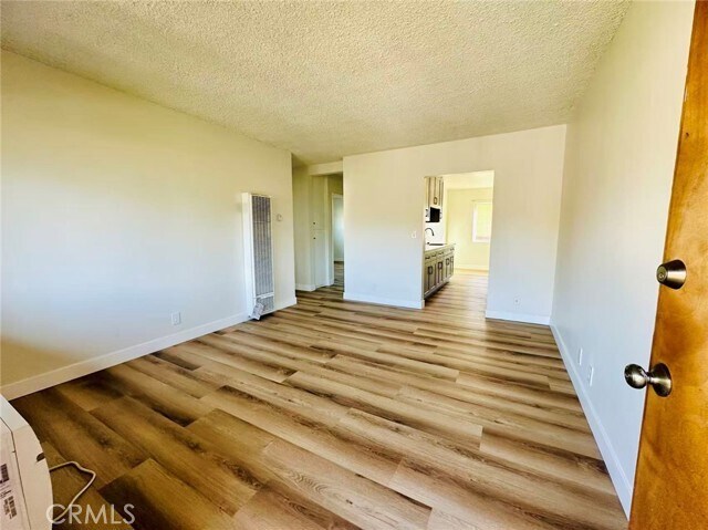 Foto del edificio - 933 N Alameda Ave