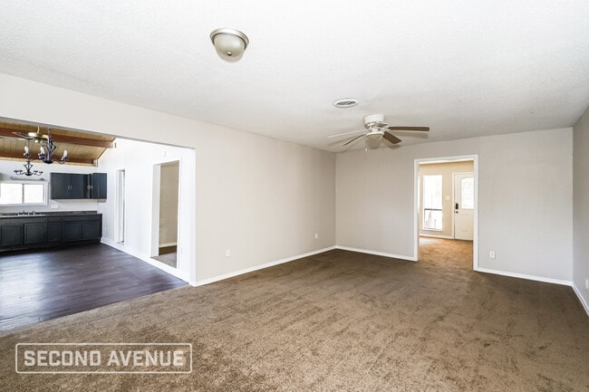 Foto del edificio - 5824 Fursman Ave