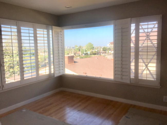 Living Room - 5237 West Slauson Avenue
