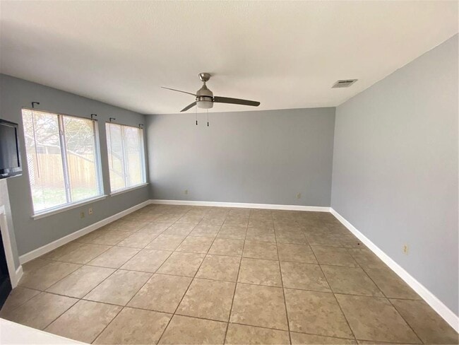 Building Photo - 16916 Dorman Dr