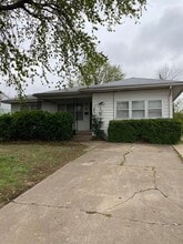 Building Photo - 1817 E Ash Ave