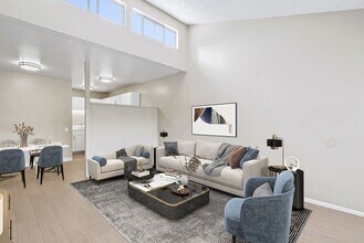 Building Photo - Hidden Creek Apartments