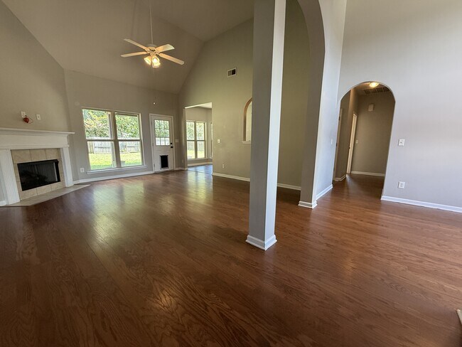 Foto del edificio - 3291 Chapel Hills Pkwy