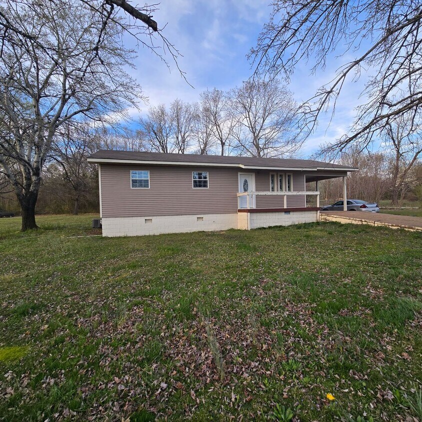 Foto principal - 3 Bedroom/1 Bathroom Home in Batesville