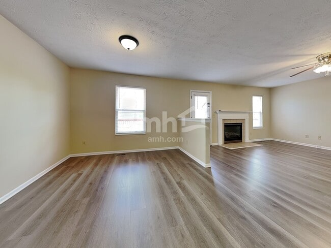 Foto del edificio - 200 Hedgington Ct