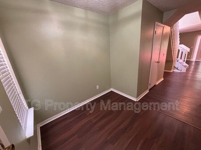 Foto del edificio - 8531 Sturbridge Cir E