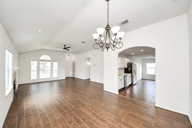 Foto del edificio - 2511 Orchard Run Way