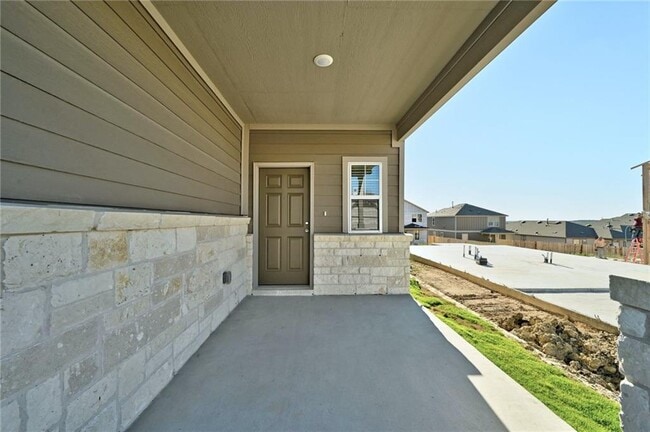Building Photo - 147 Longstraw Dr