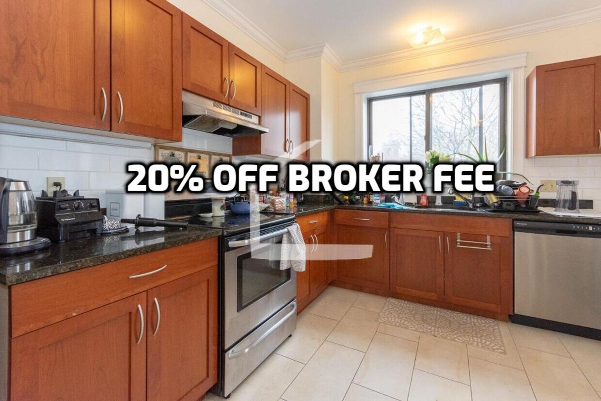 Primary Photo - Renovated Unit Near T with Hot Water Inclu...