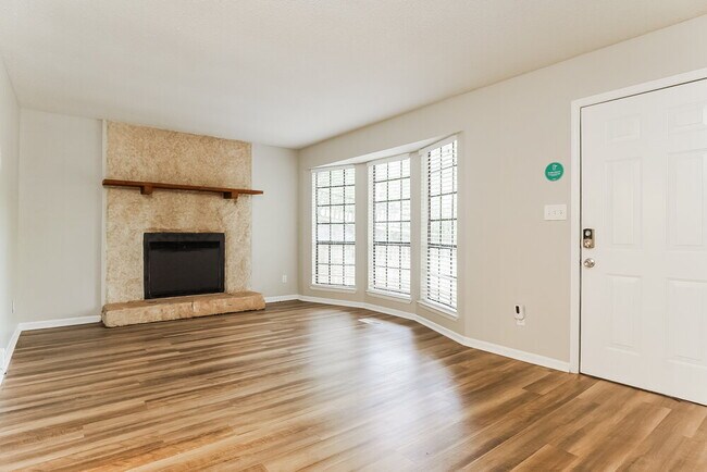 Foto del edificio - 6518 Chrissy Dr
