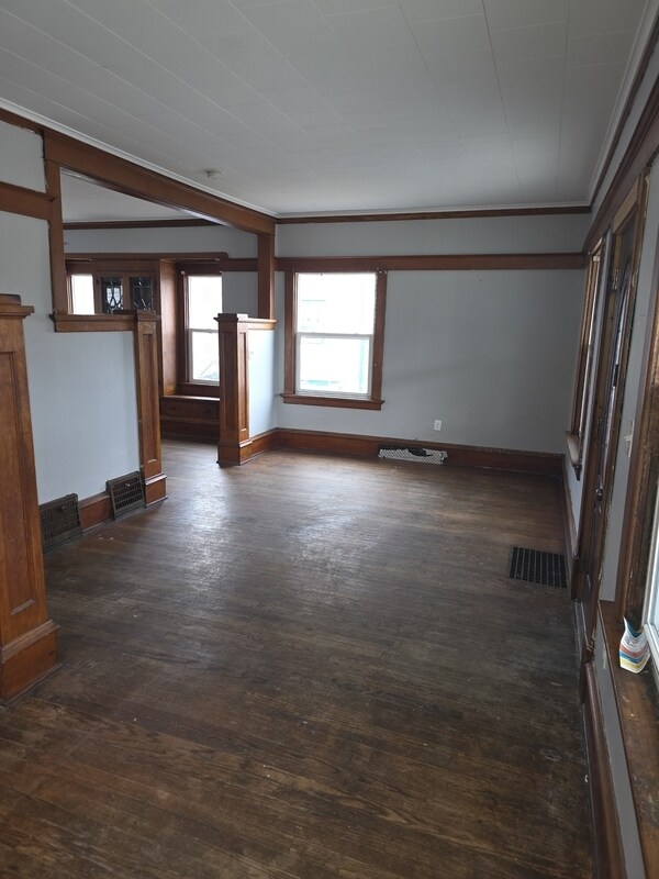 Building Photo - 1837 Grande Ave SE