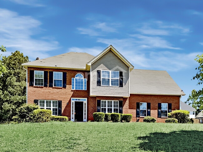 Building Photo - 400 Camella Cir