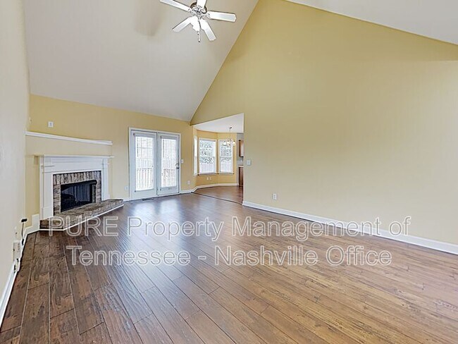 Building Photo - 1028 Persimmon Dr