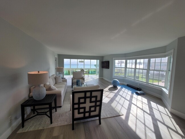 Foto del edificio - 120 Celestial Way