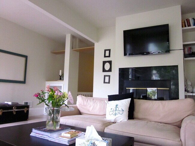 Foto del edificio - Stunning large Classic Pacific Heights Flat with lots of light, hardwood floors, washer/dryer, gr...