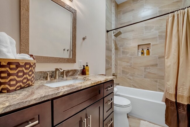 Photo - 583 Plymouth Ct Townhome