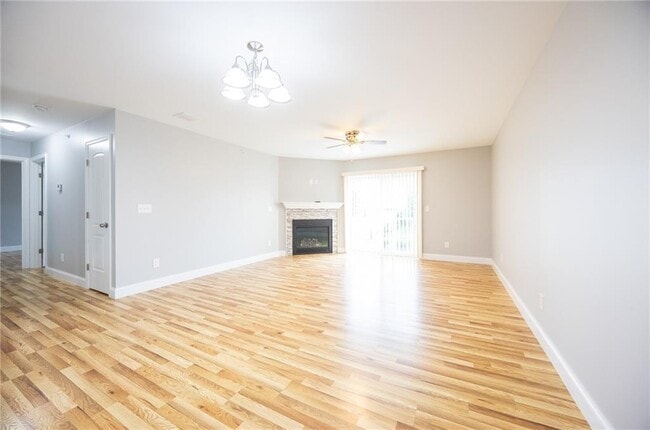 Foto del edificio - 13 Gray Coach Ln