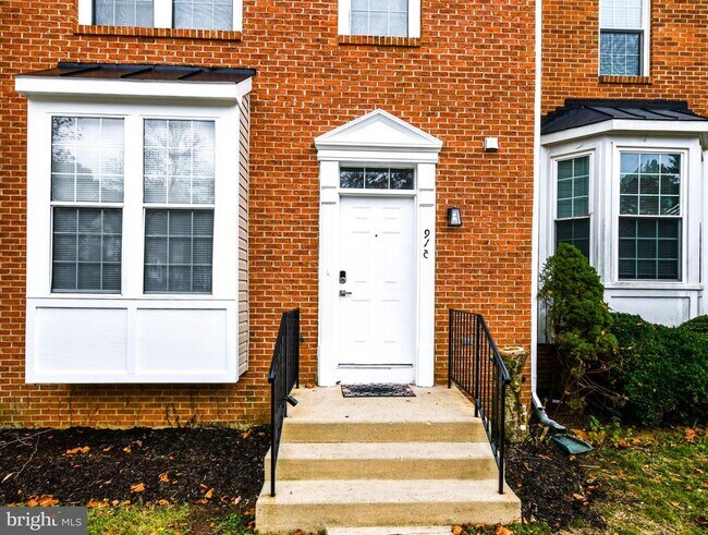 Building Photo - 915 Westlake Dr