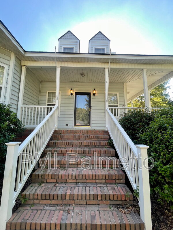 Building Photo - 2 Chadwick Ct