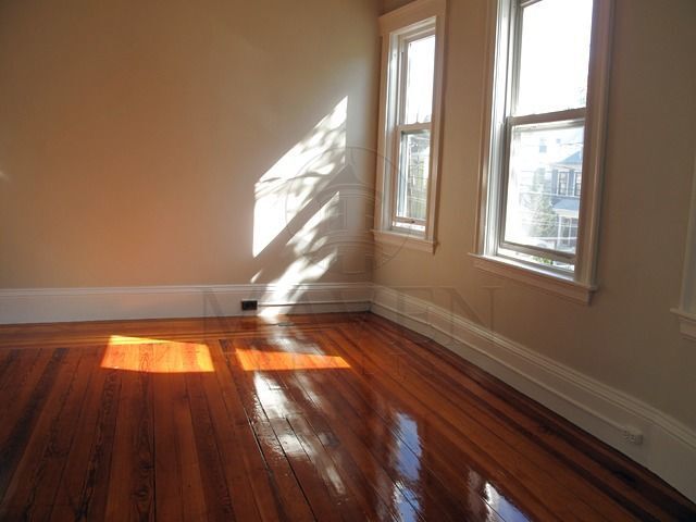 Primary Photo - 96 Pearson Ave