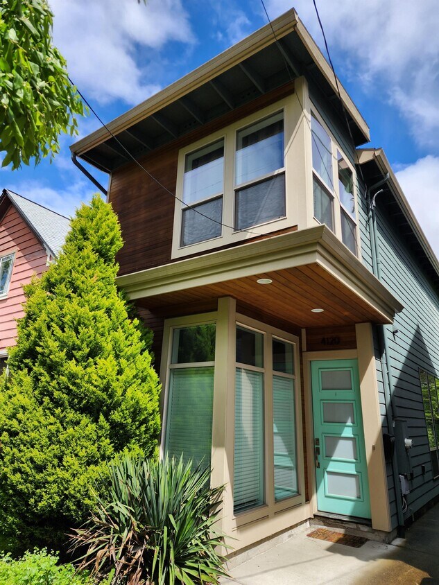 Foto principal - 4120 NE Grand Ave