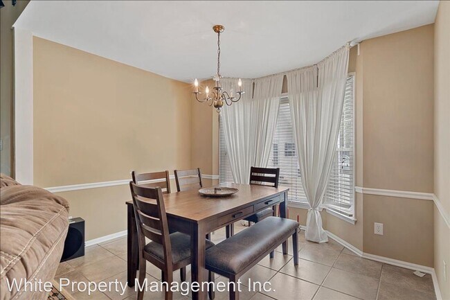 Building Photo - 3 br, 2 bath House - 2224 Pinebrook Circle