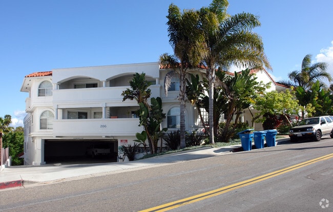 Building Photo - 206 Avenida Montalvo