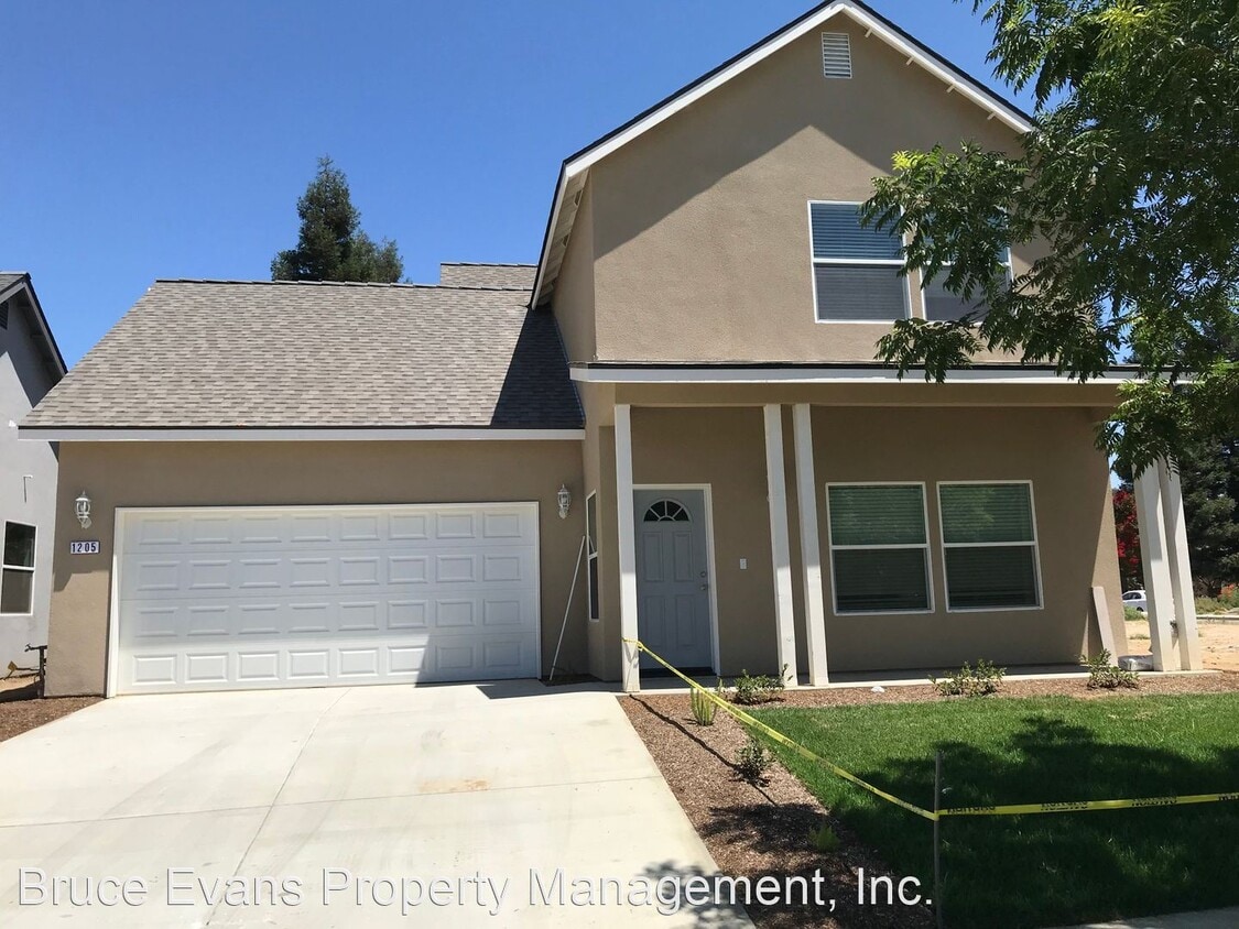 3 br, 2 bath House 1205 E Meadow Ave House Rental in Exeter, CA