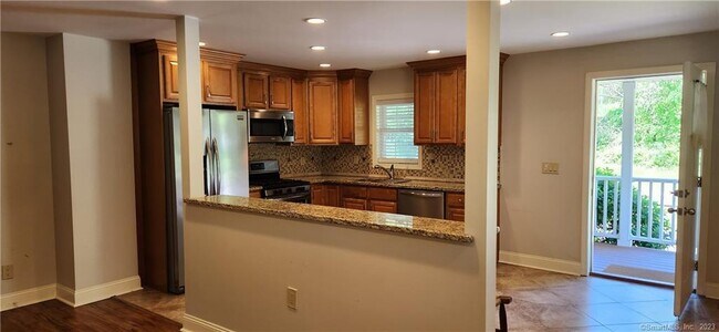 Building Photo - 279 Quarry Rd