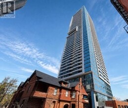 Building Photo - 609 Sherbourne St
