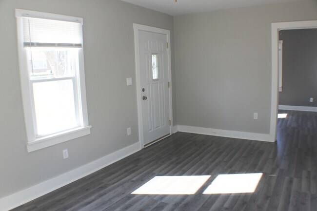Foto del edificio - 2218 N Northcrest Dr