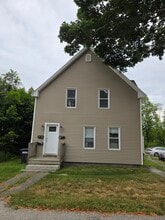Building Photo - 622 Main St