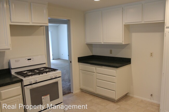 Building Photo - 3 br, 2 bath House - 4711 AMBERWOOD COURT
