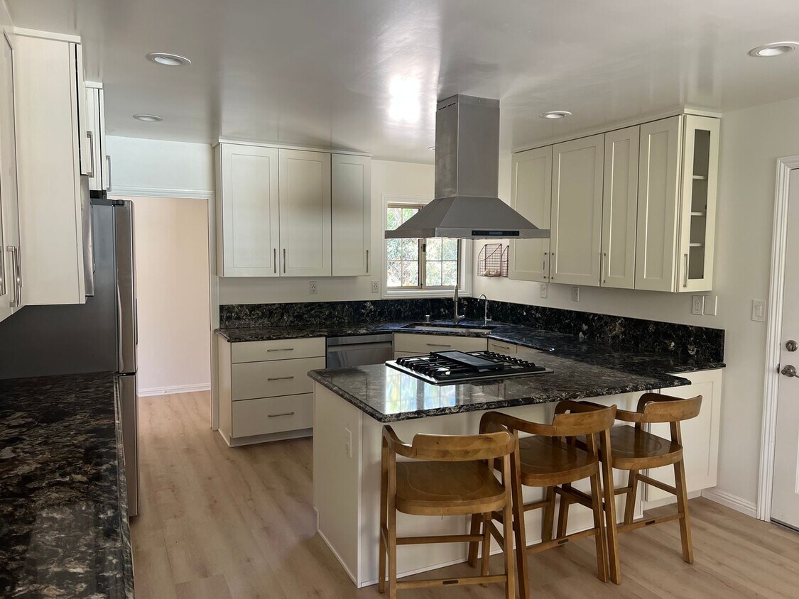 Foto principal - Experience Tranquil Living on Nearly Half ...