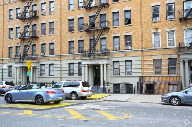 Foto del edificio - 28-28 Saint Nicholas Pl