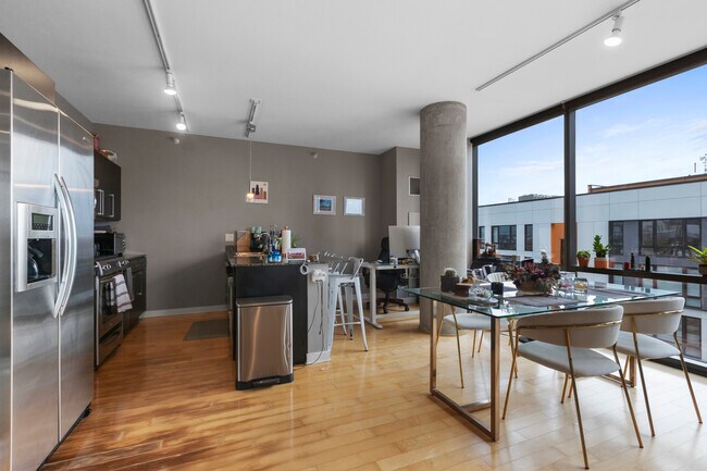 Foto del edificio - 860 W Blackhawk St