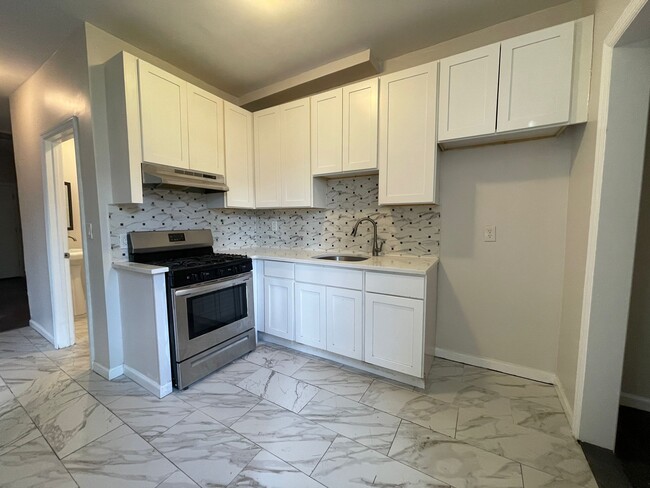 Building Photo - 222 Wilkinson Ave