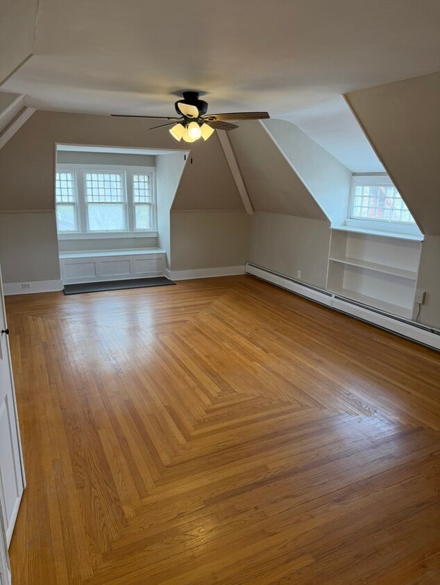 Primary Photo - 166 Center St