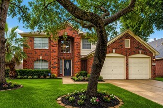 Building Photo - 2026 Mossy Trail Dr