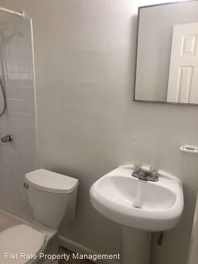 Building Photo - 2 br, 1 bath House - 1812 SW 7th Street