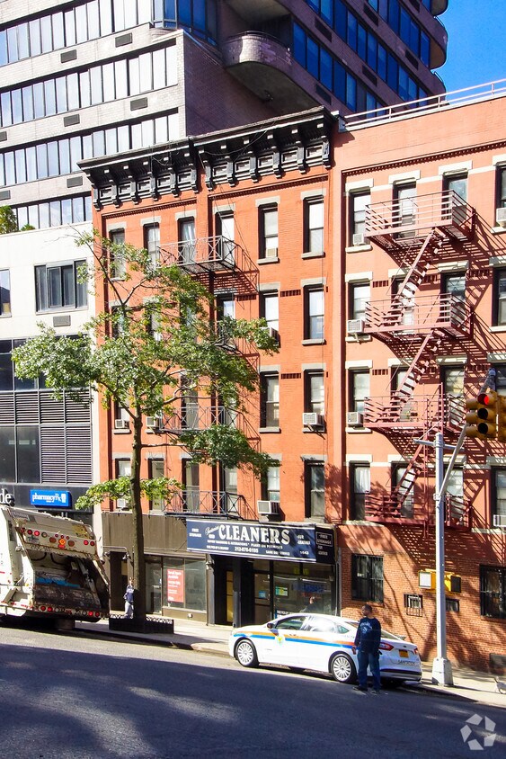 Foto del edificio - 1643 York Ave