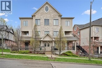 Building Photo - 255 Maitland St