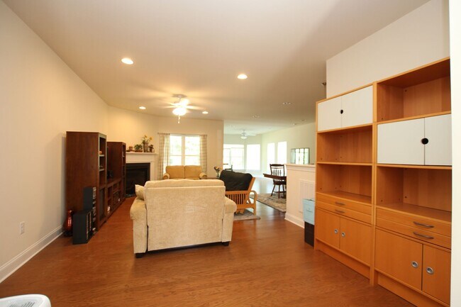 Foto del edificio - Maintenance Free Living!