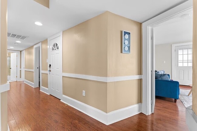 Building Photo - 59 Coral Ave