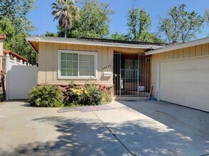 Building Photo - 15439 Vose St