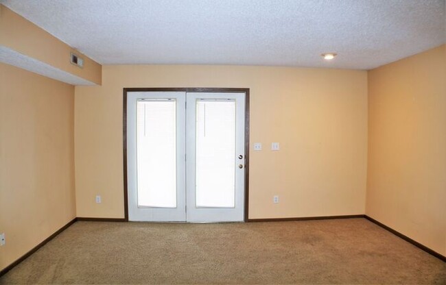 Building Photo - 1040 Duchess Dr