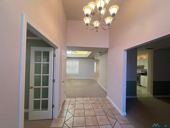 Foto del edificio - 721 Jeanie Dr